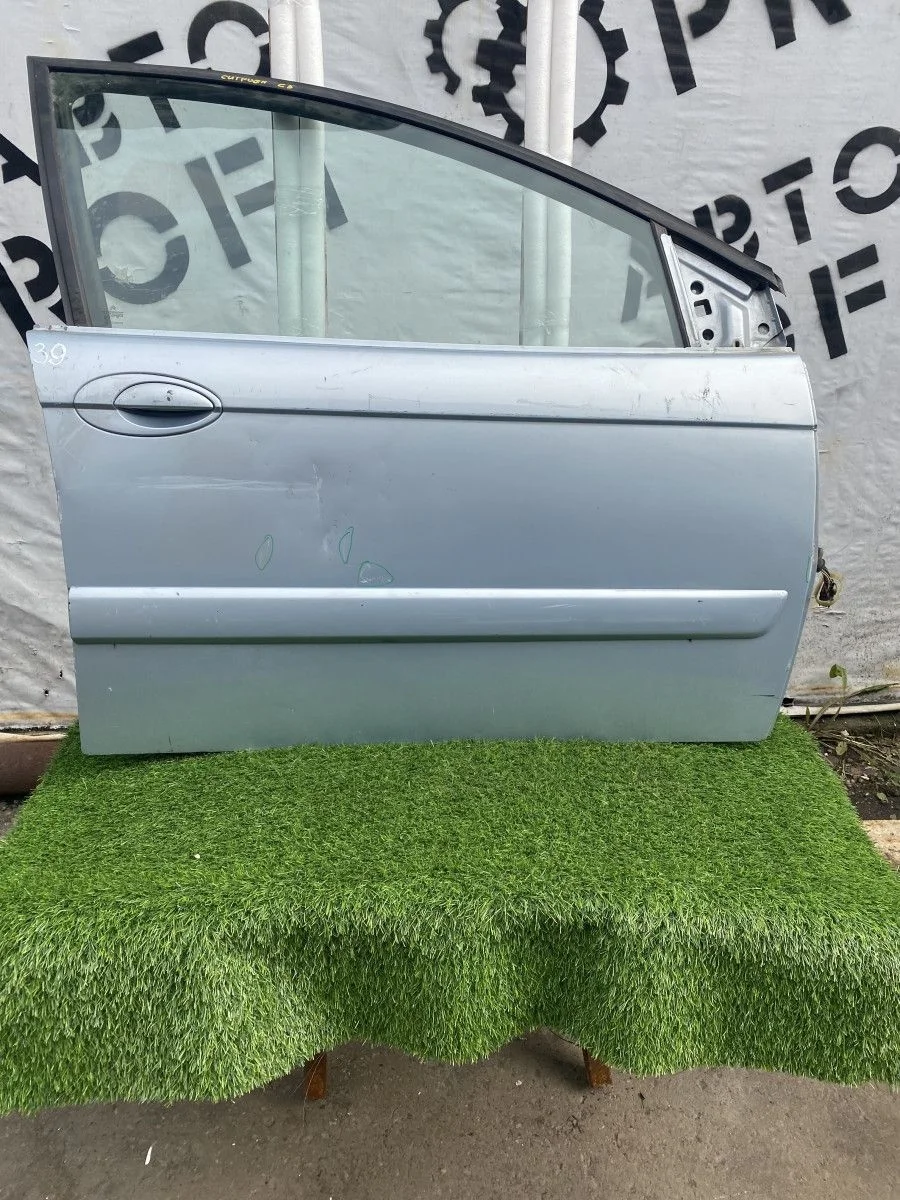 Дверь передняя правая Citroen C5