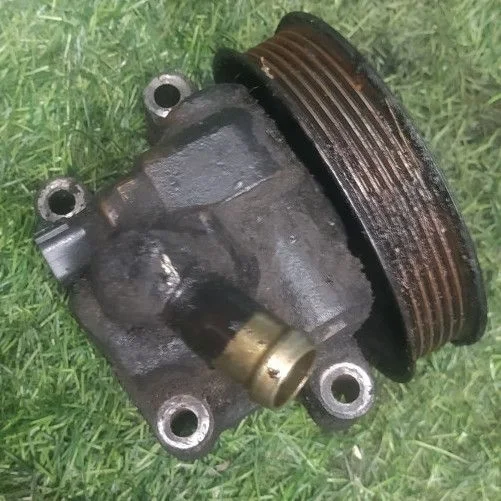 Насос гидроусилителя Ford Focus 1