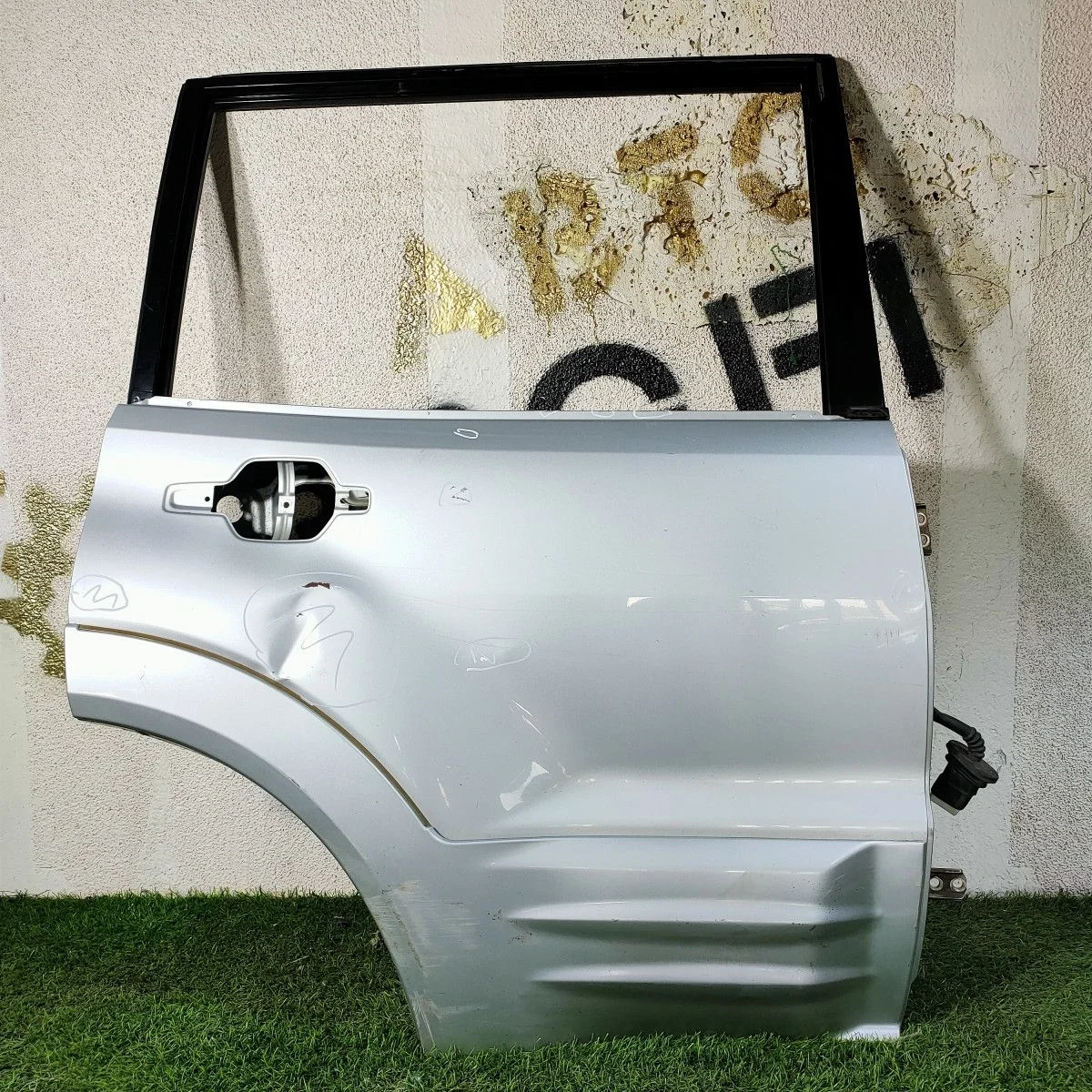 Дверь задняя правая Mitsubishi Pajero (V80) IV