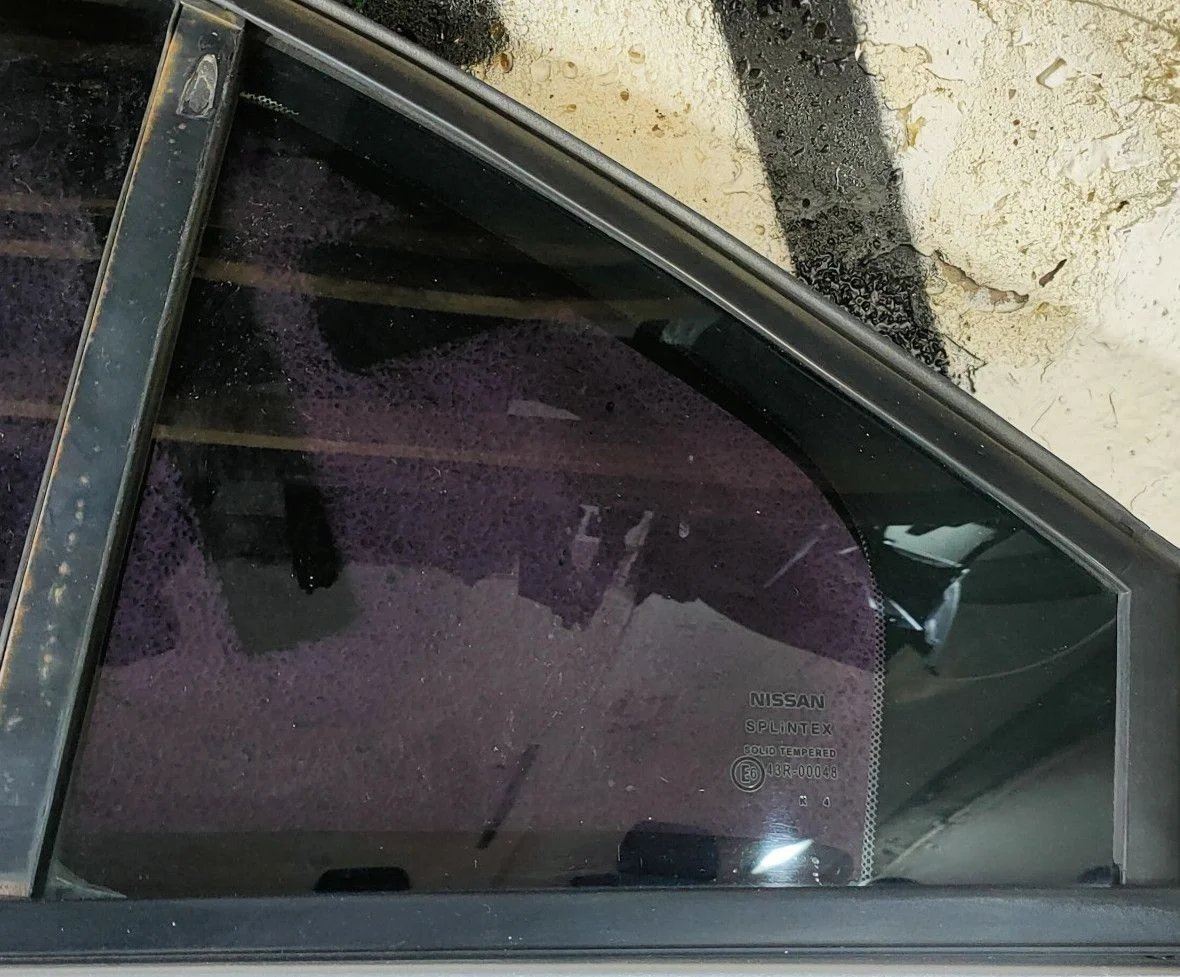 Форточка двери задней левой Nissan Primera (P12) 3