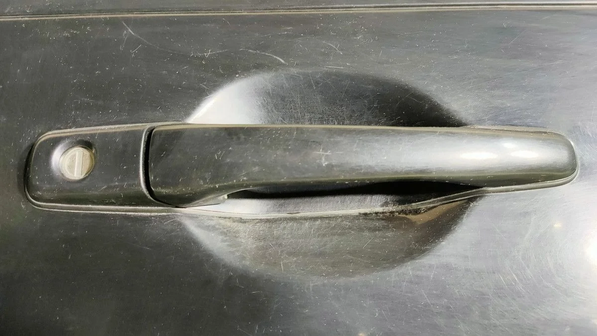 Ручка двери передней наружная правая для Mitsubish