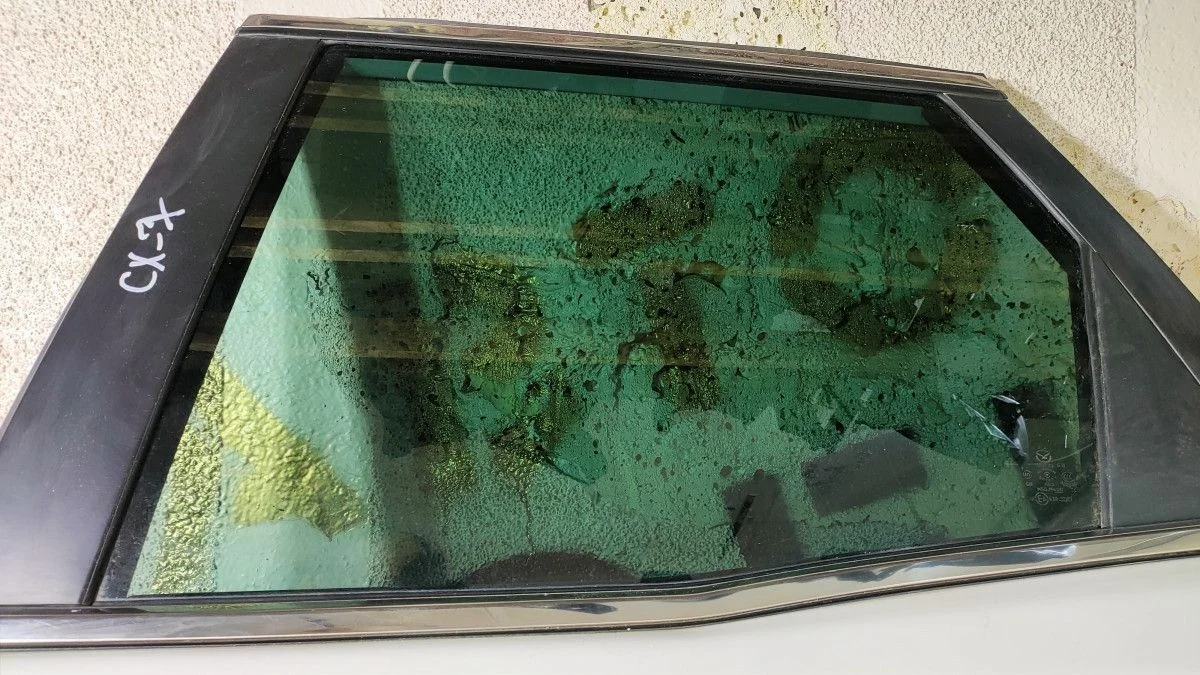 Стекло двери задней левой для Mazda CX-7 (ER) I