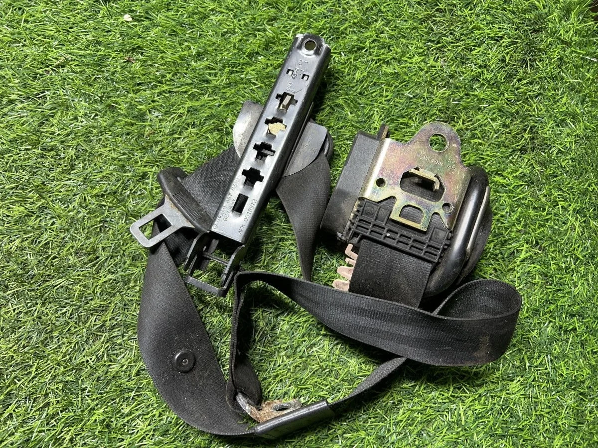 Ремень безопасности Audi A6 C5