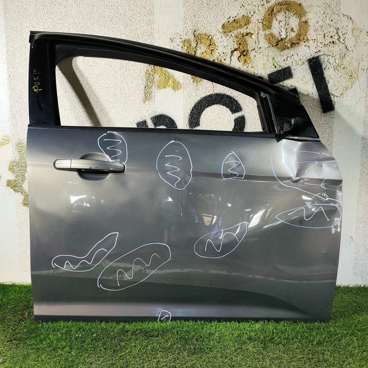 Дверь передняя правая  Ford