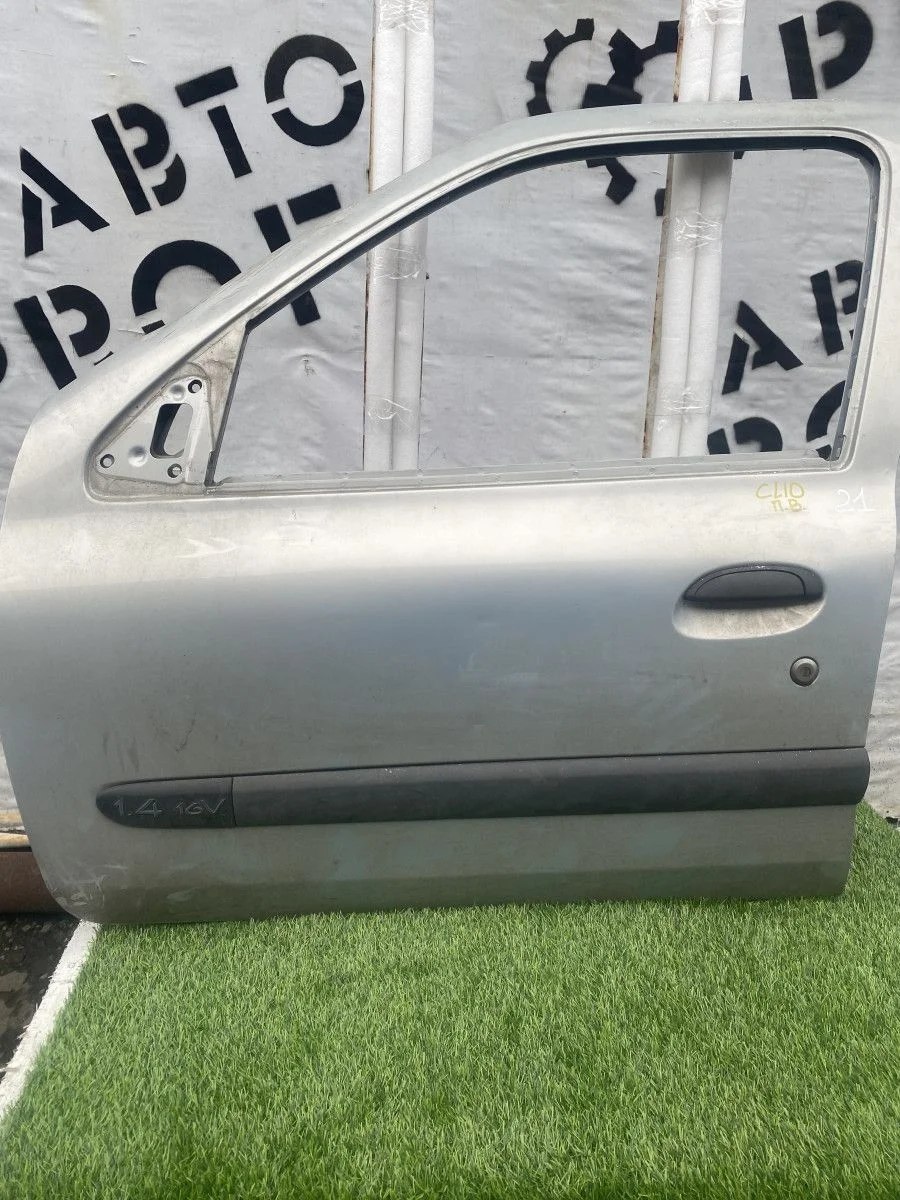 Дверь передняя левая Renault Clio 2