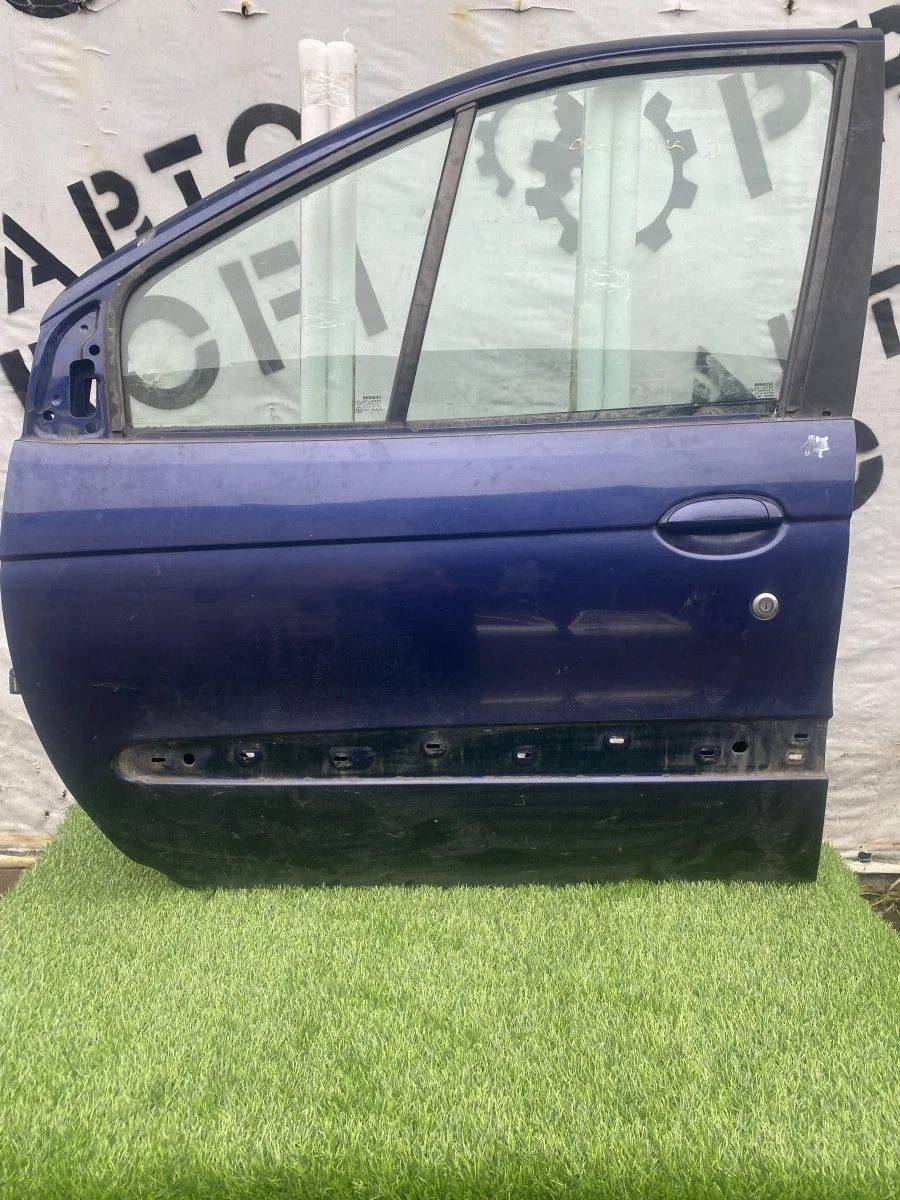 Дверь передняя левая Renault Scenic