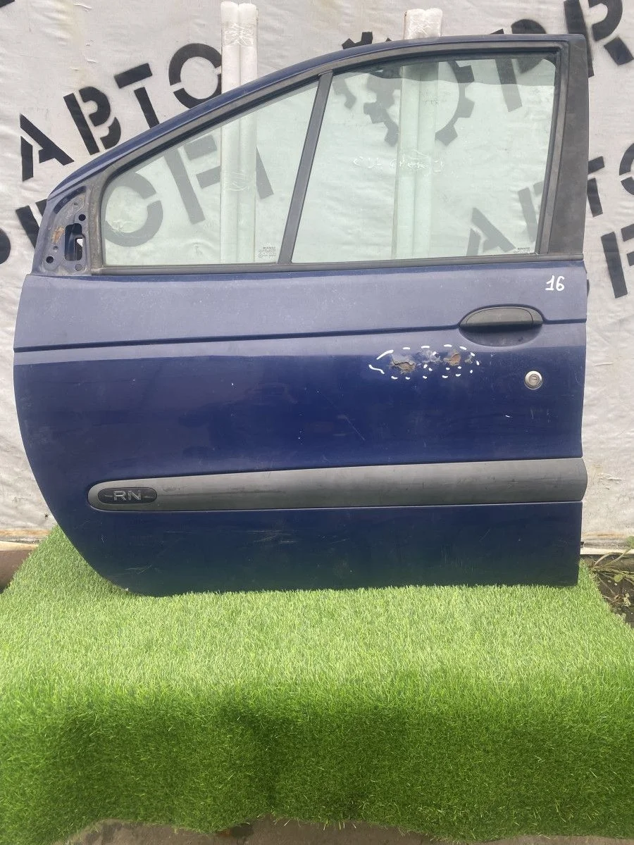 Дверь передняя левая Renault Scenic