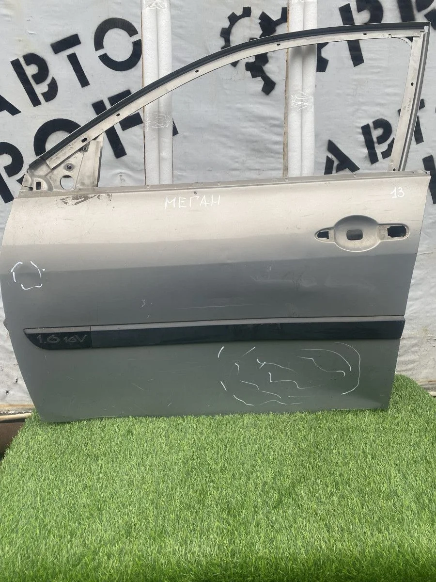 Дверь передняя левая Renault Megane 2