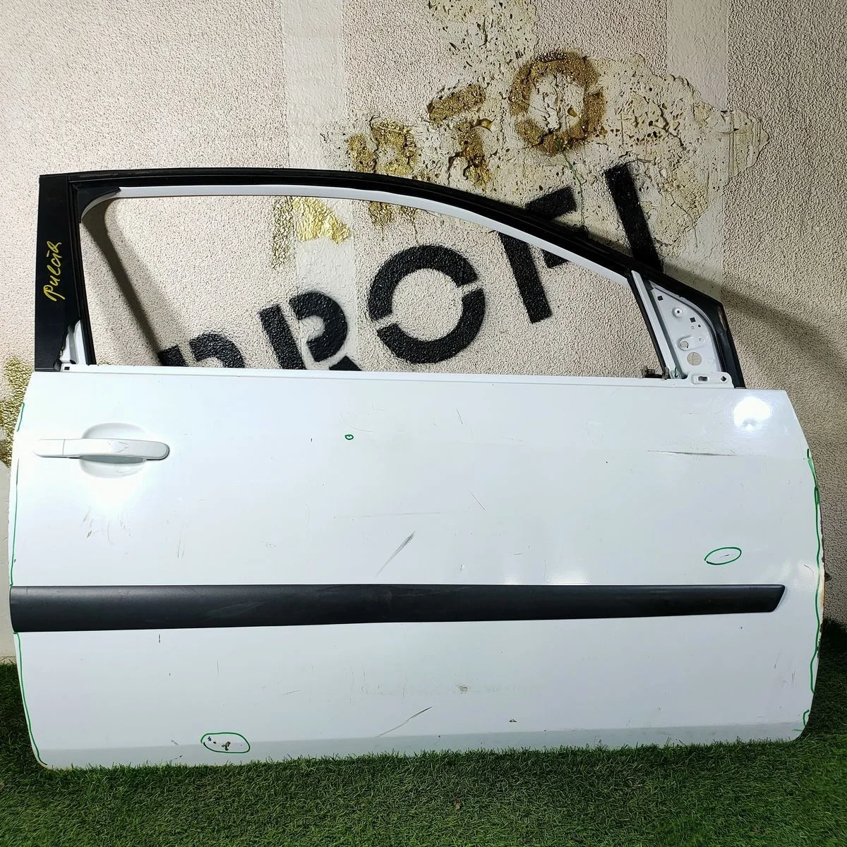 Дверь передняя правая для Ford Fiesta (Mk VI) VI