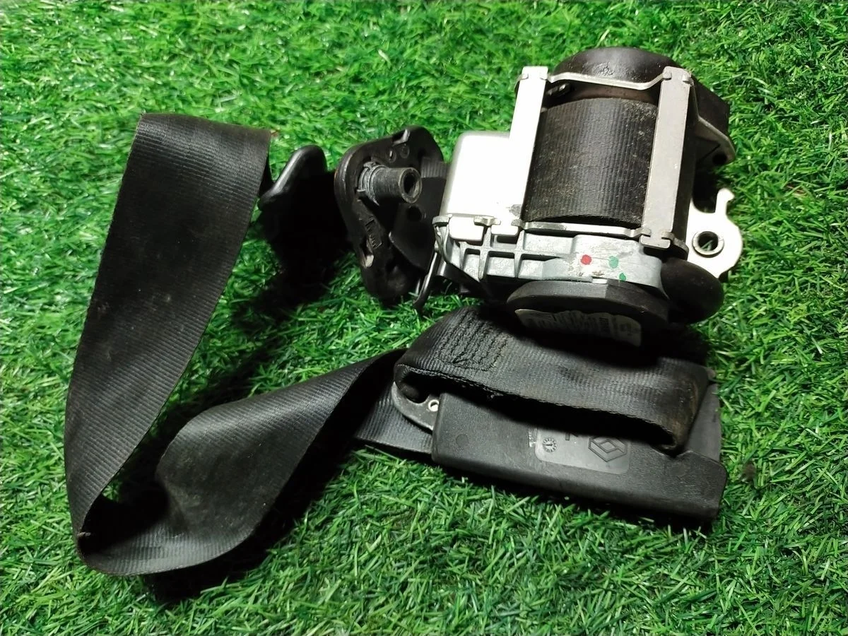 Ремень безопасности передний Renault Megane III