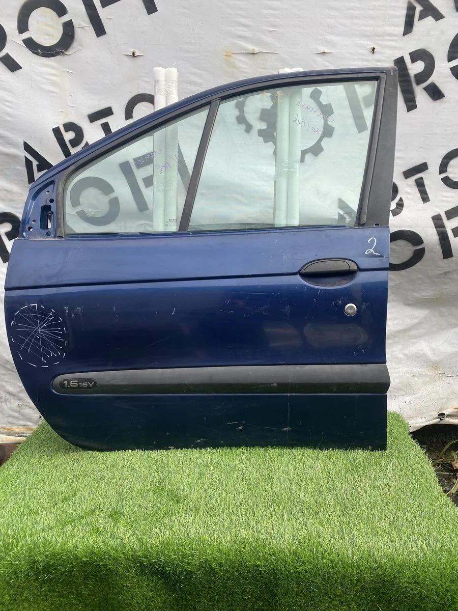Дверь передняя левая Renault Scenic