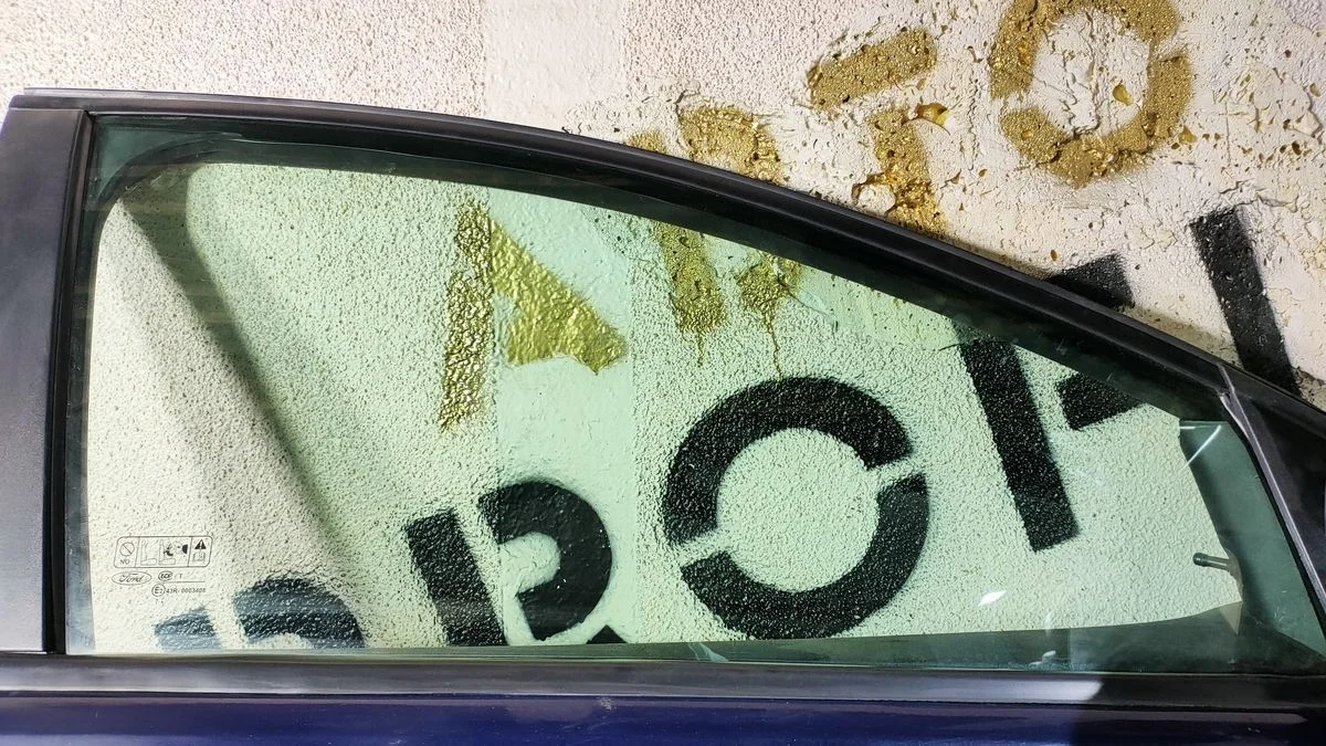 Стекло передней правой двери Ford Focus (II) II