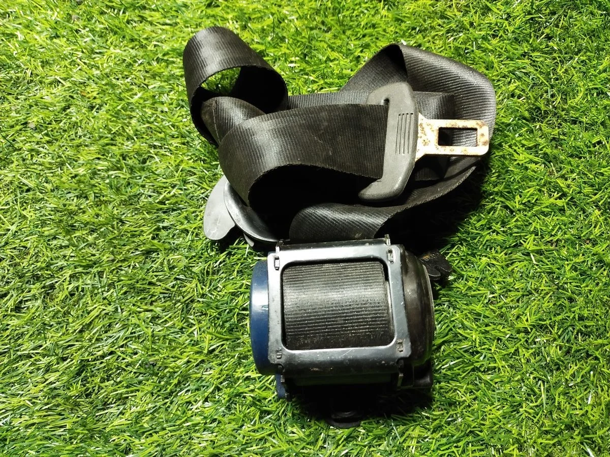 Ремень безопасности Volkswagen Polo (Mk5) V