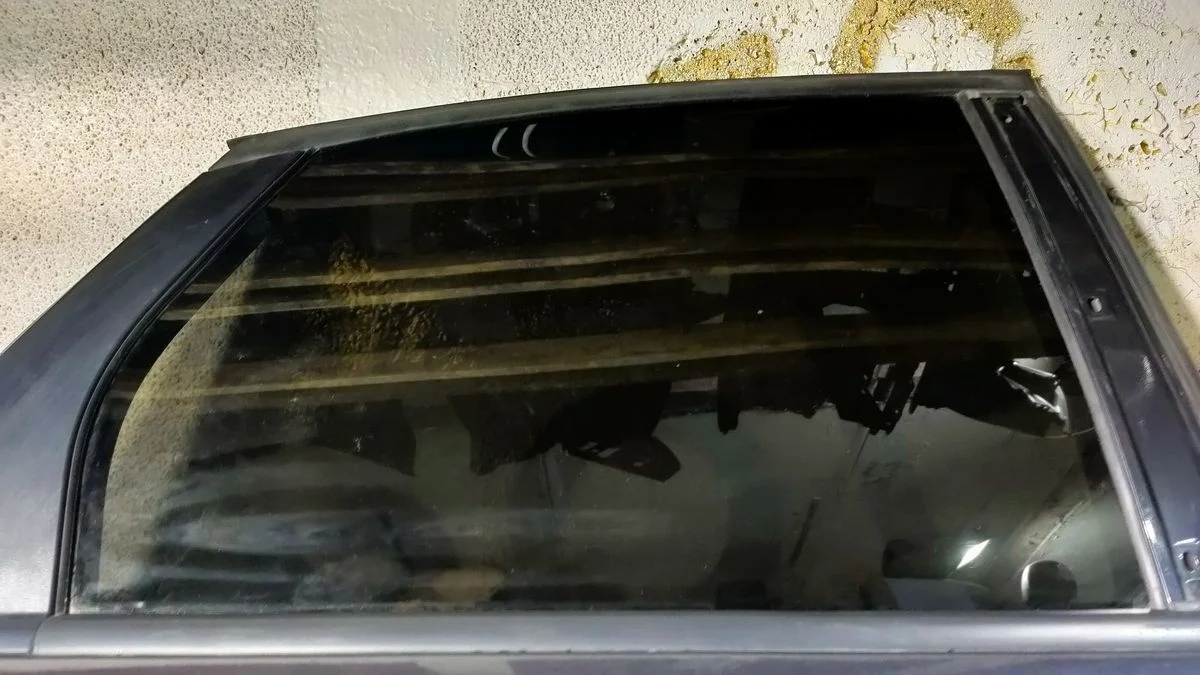 Стекло двери задней правой Ford Focus (II) II
