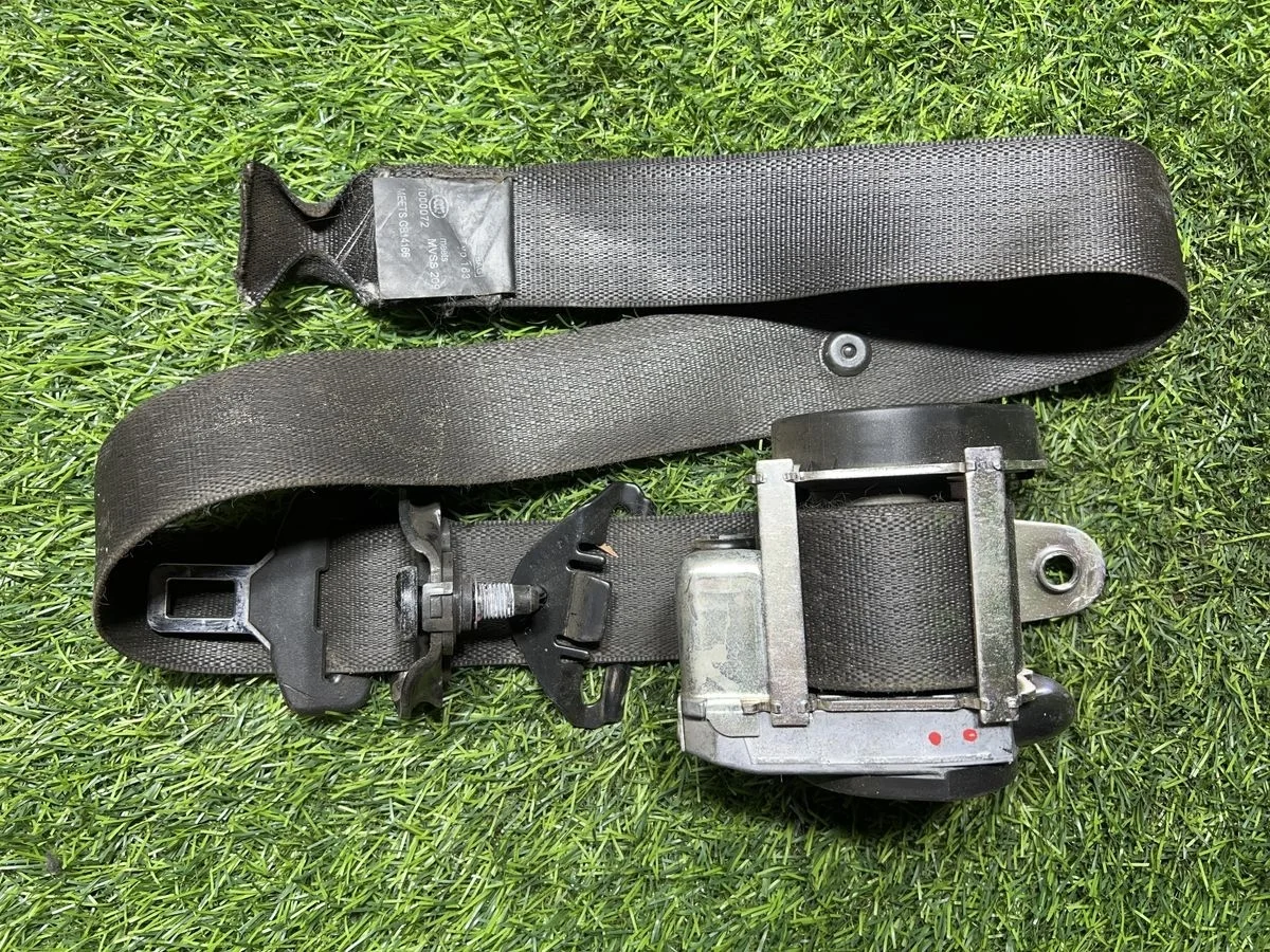 Ремень безопасности Opel Astra J