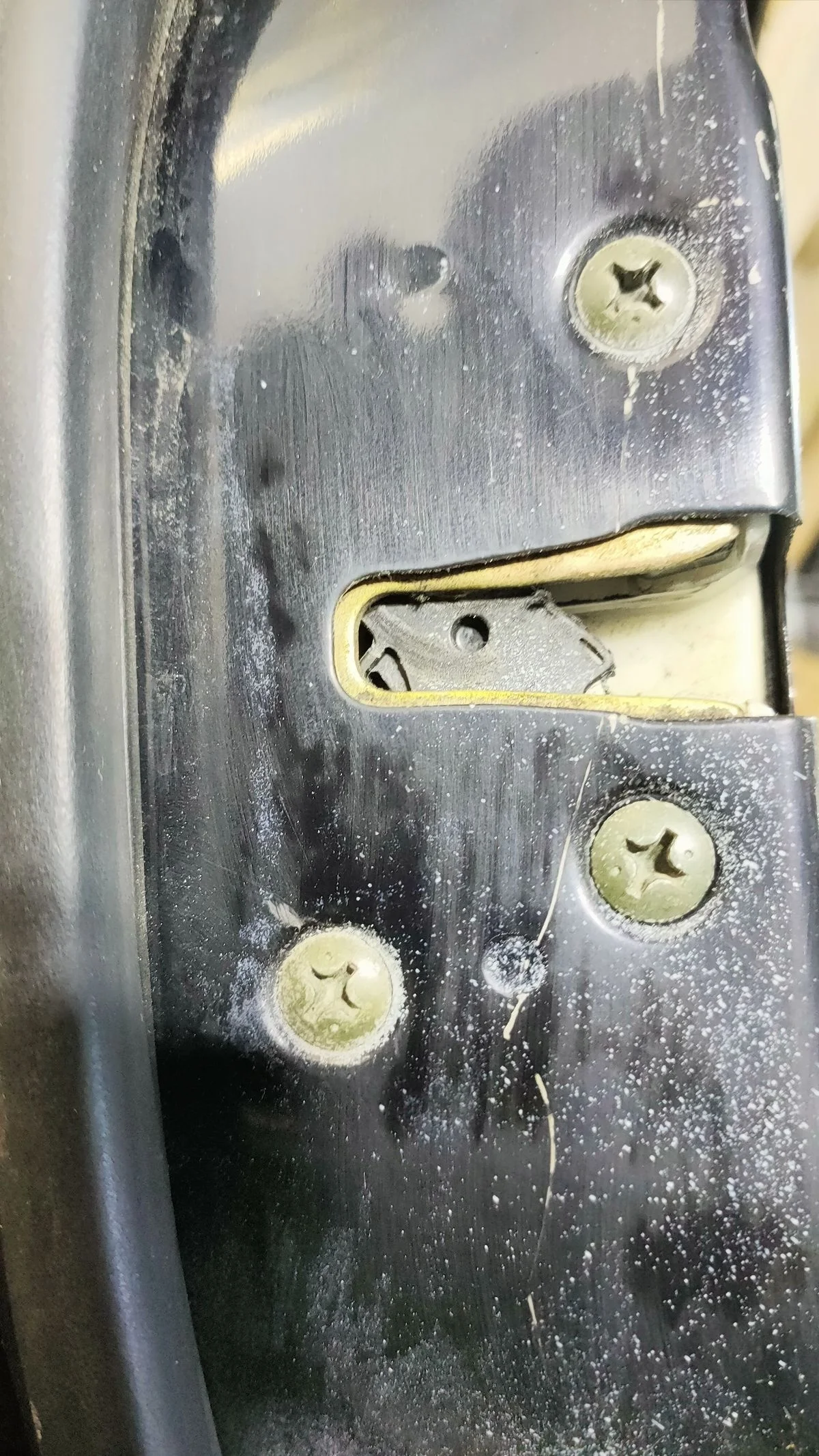 Замок двери передней левой Mitsubishi Lancer IX