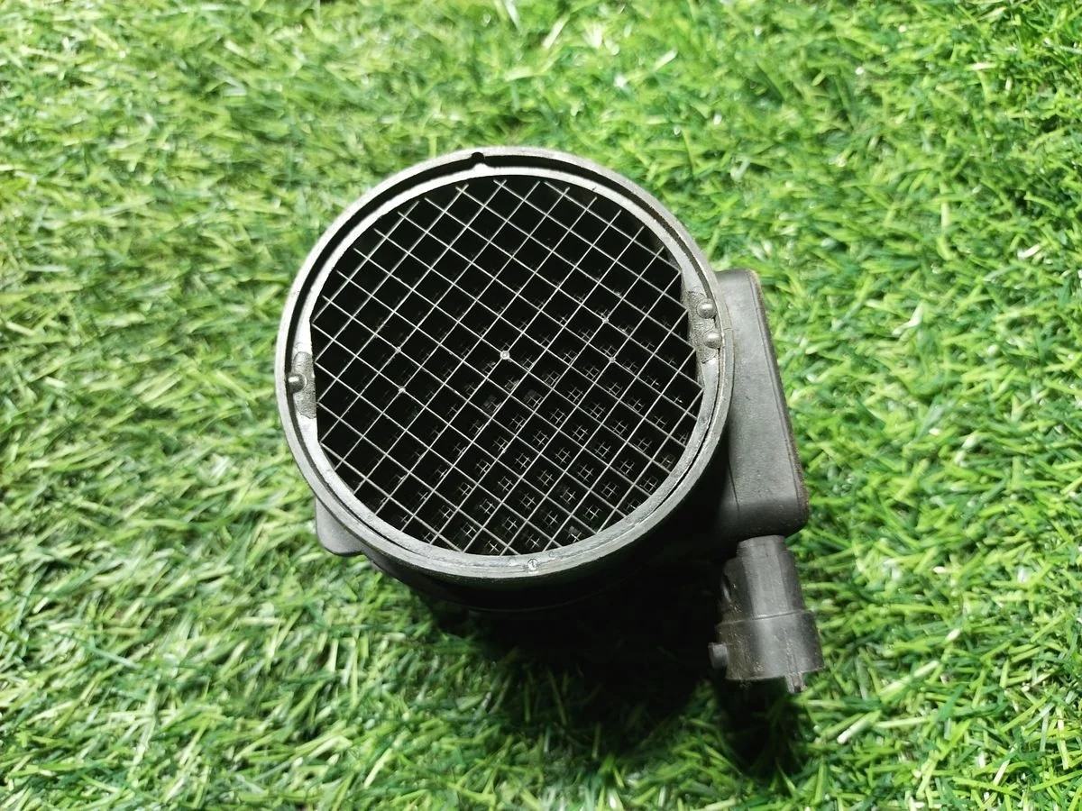 Датчик расхода воздуха Opel Zafira (B) II