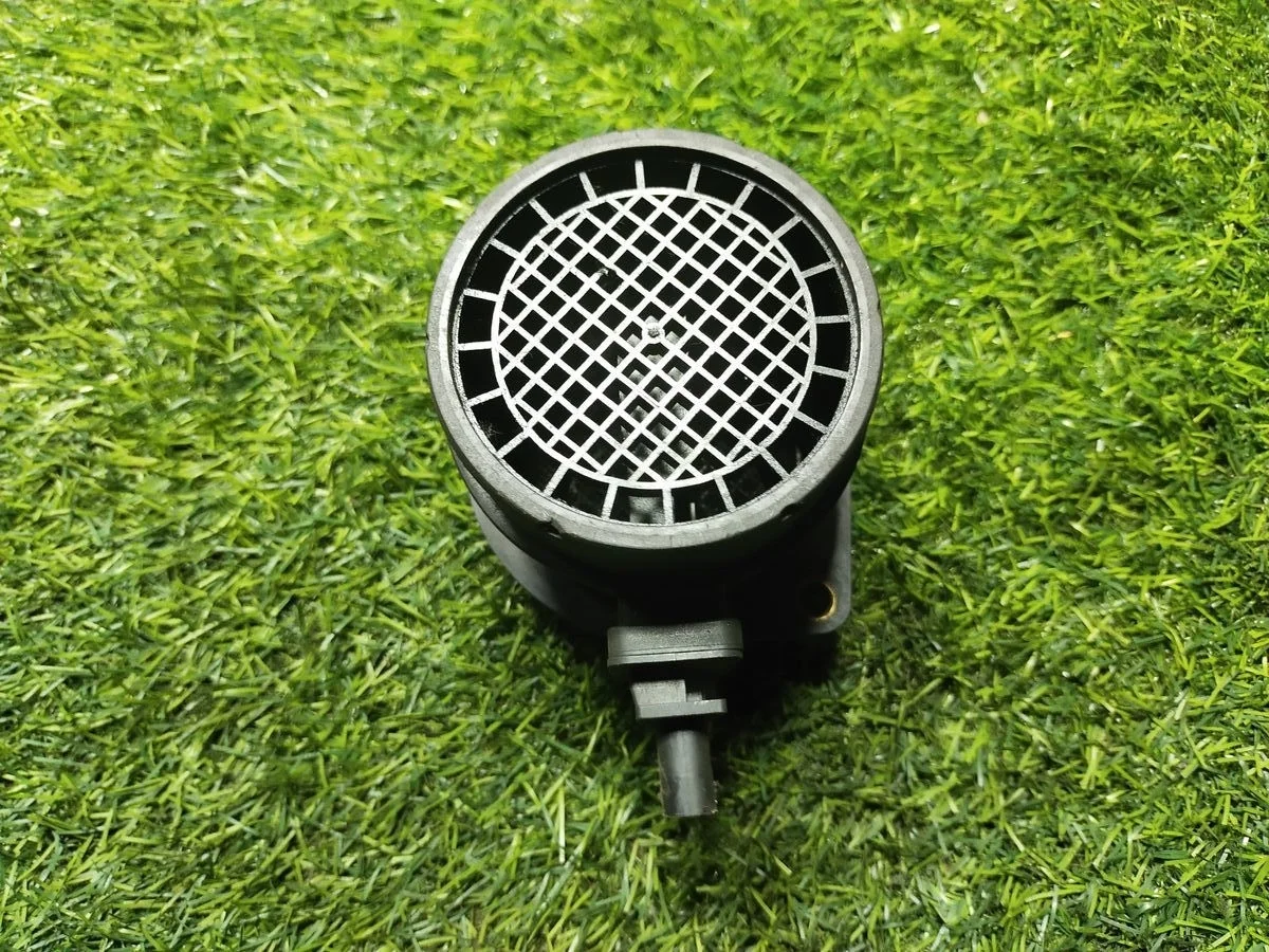 Датчик расхода воздуха Kia Sorento (XM) II