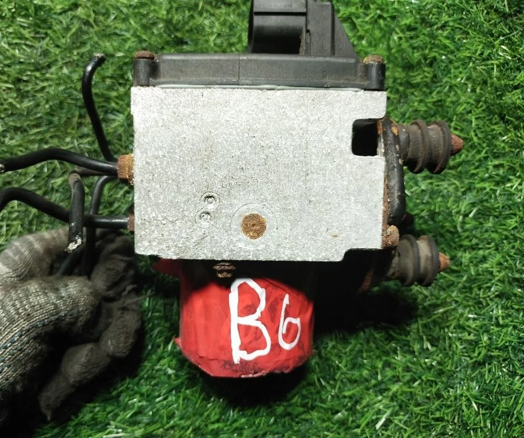 Блок ABS Volkswagen Passat (B6) VI