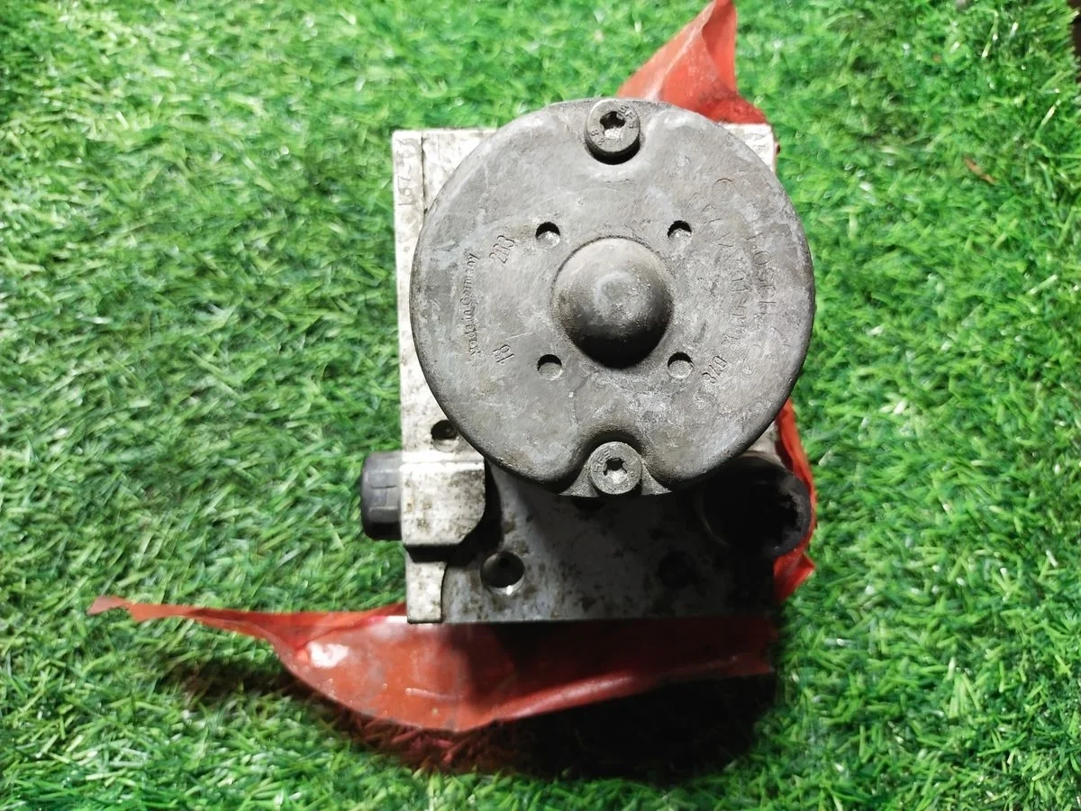 Блок abs Volkswagen Passat (B5) V