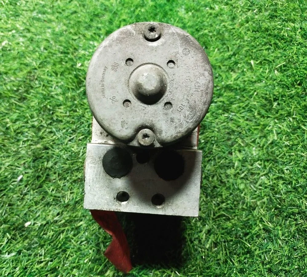 Блок ABS Volkswagen Passat (B5) V