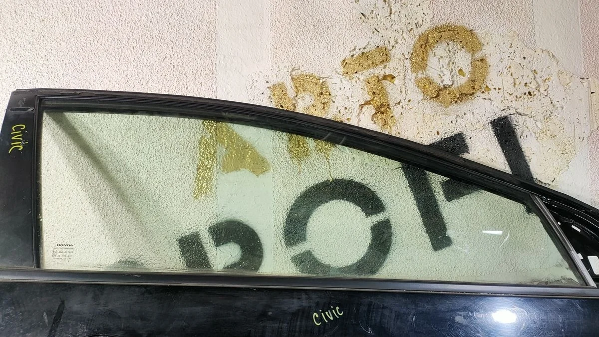Стекло двери передней правой Honda Civic (FD) VIII