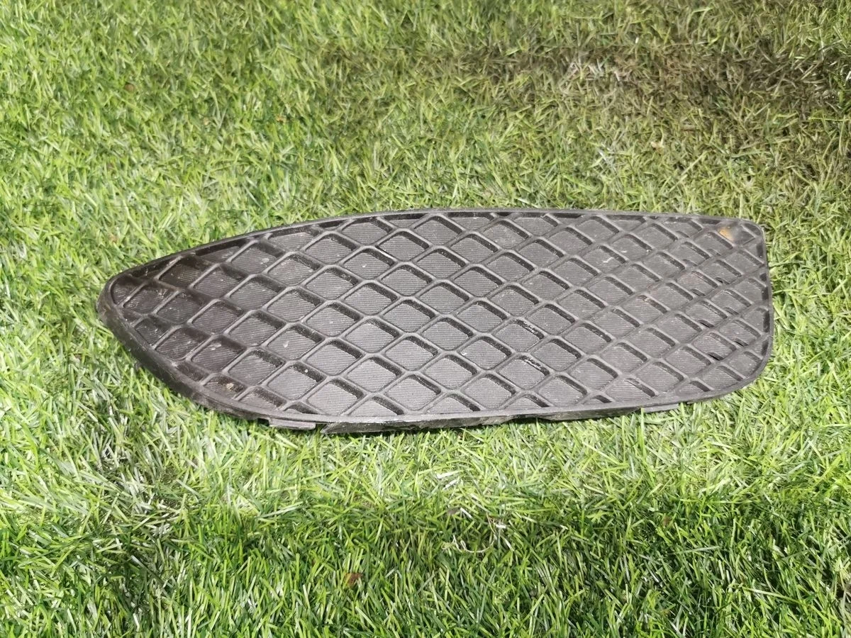 Заглушка в бампер Mitsubishi