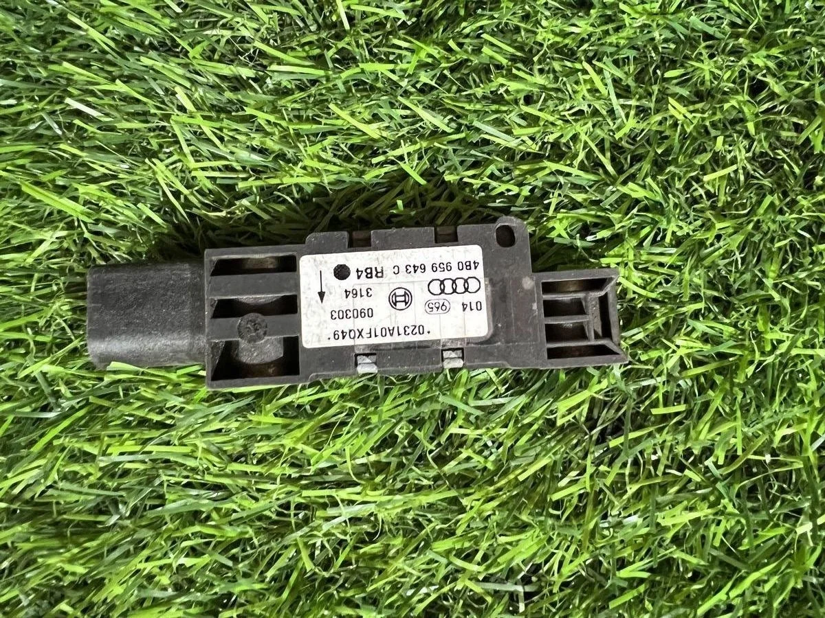 Датчик Audi A8 D2 (1994—1999)