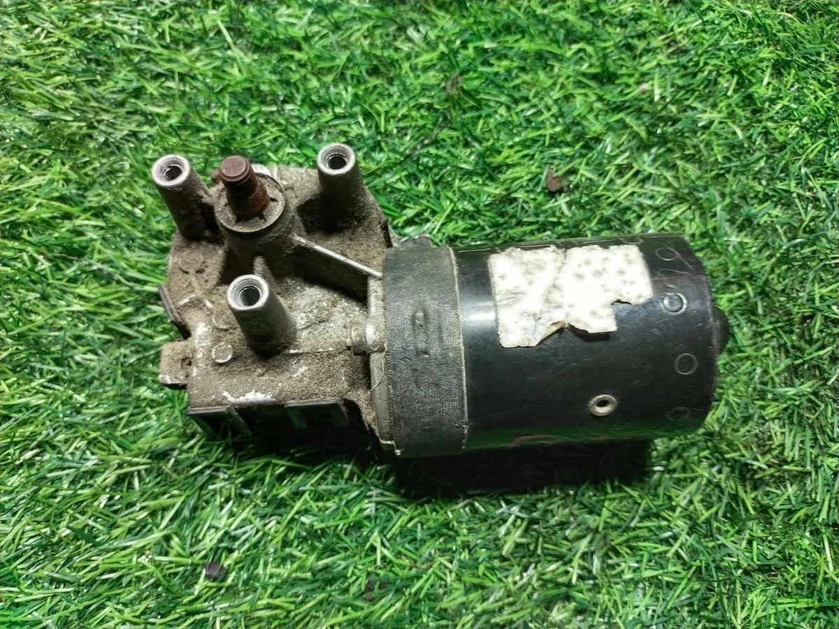 Моторчик дворника Volkswagen Golf IV