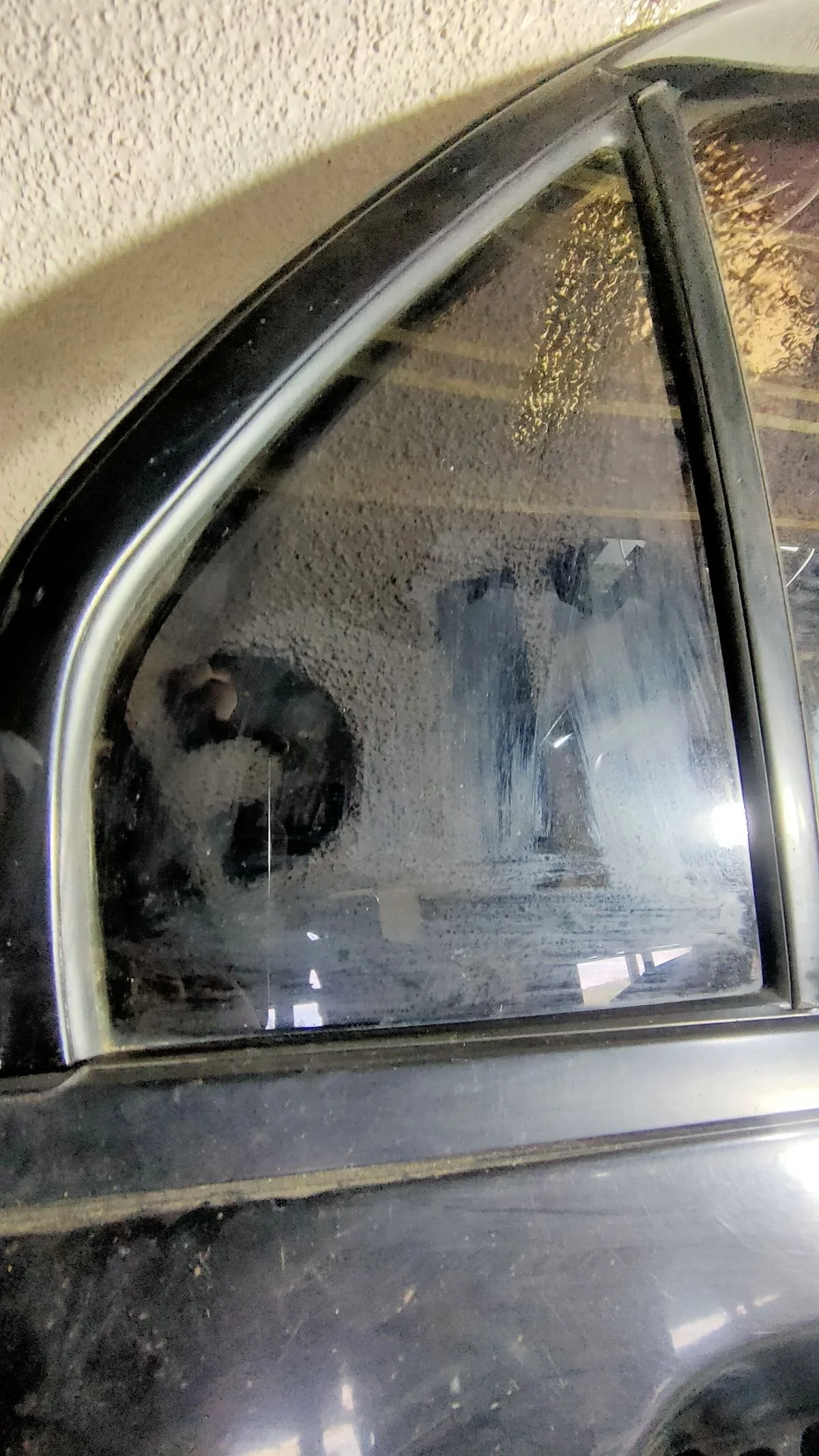 Форточка двери задней правой  Mitsubishi Lancer 9