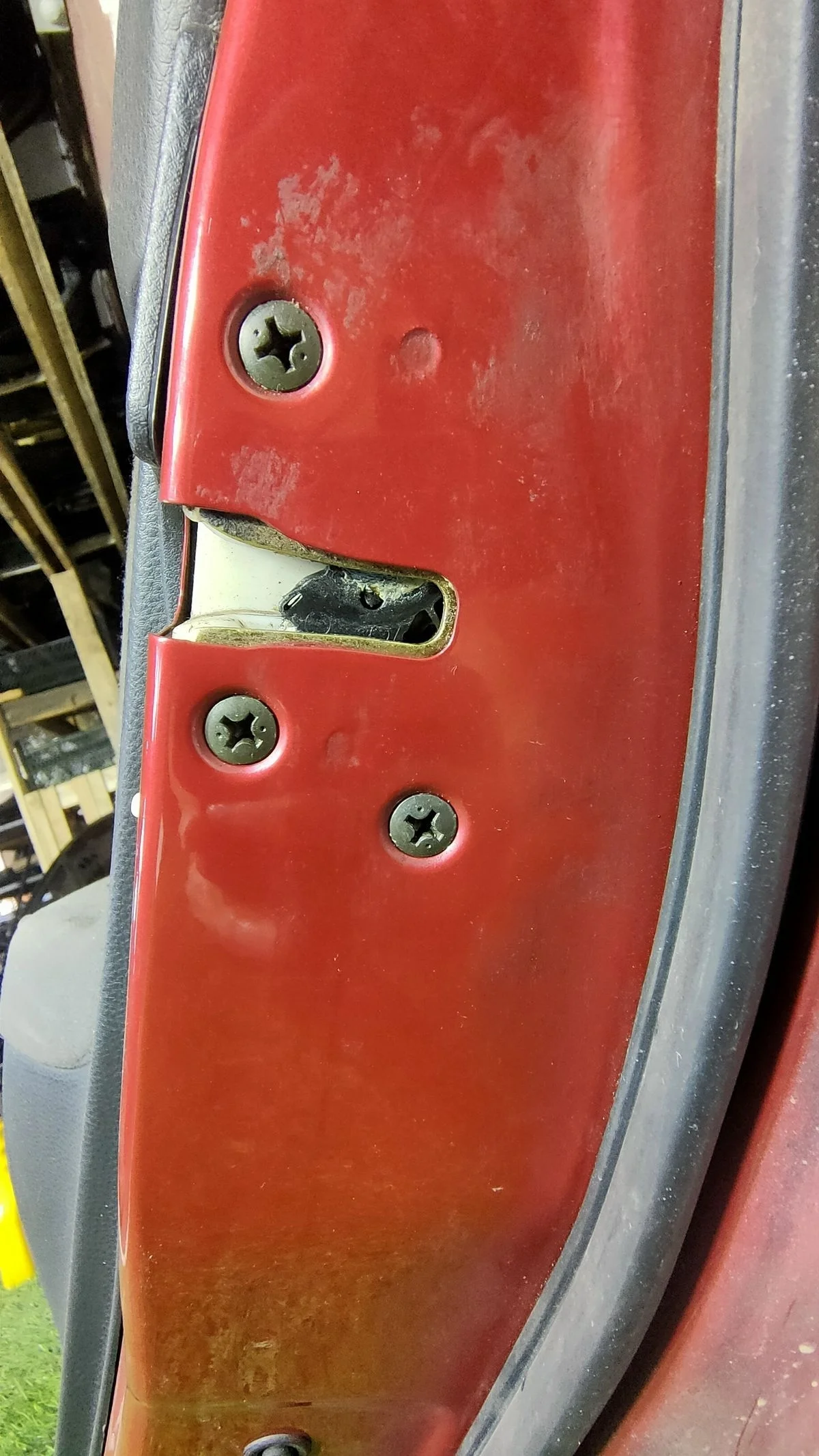 Замок двери задней правой Mitsubishi Lancer 9