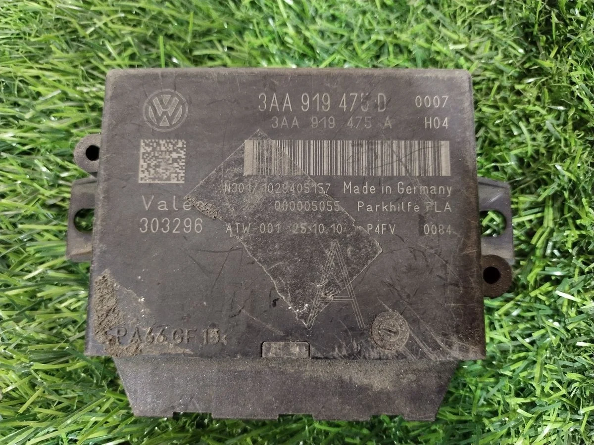 Блок управления парктроником Volkswagen Passat B7