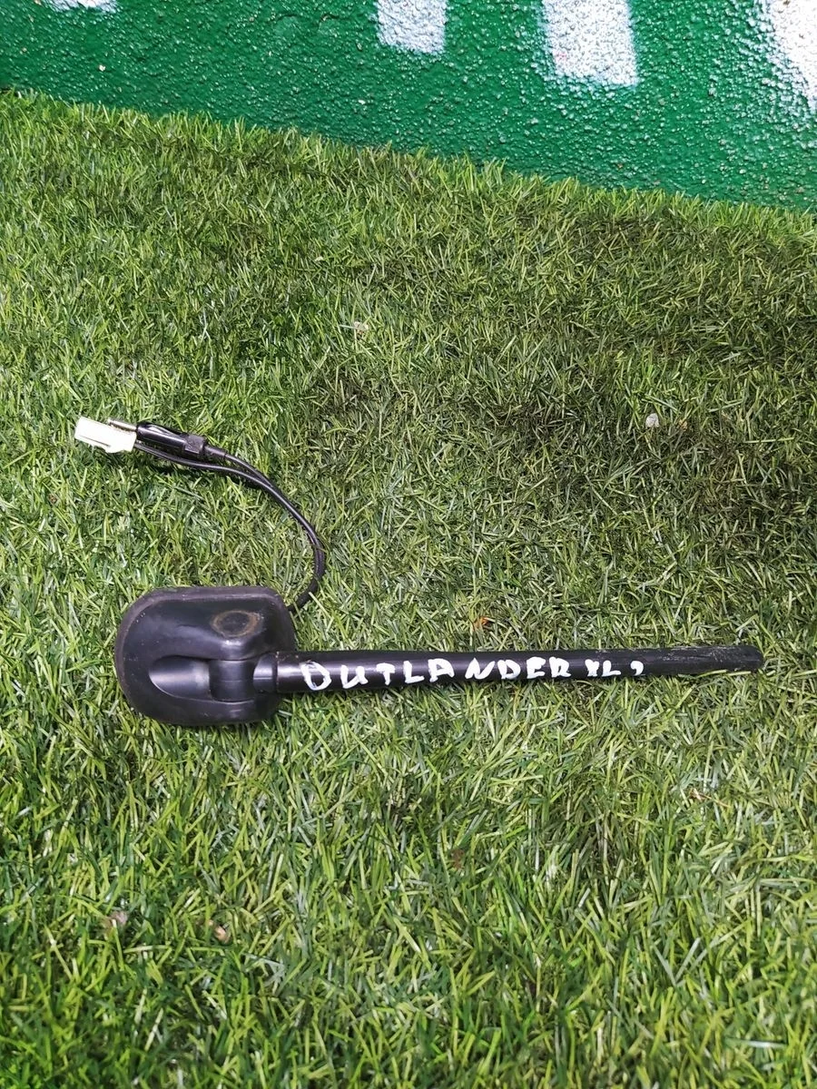 Антенна Mitsubishi Outlander