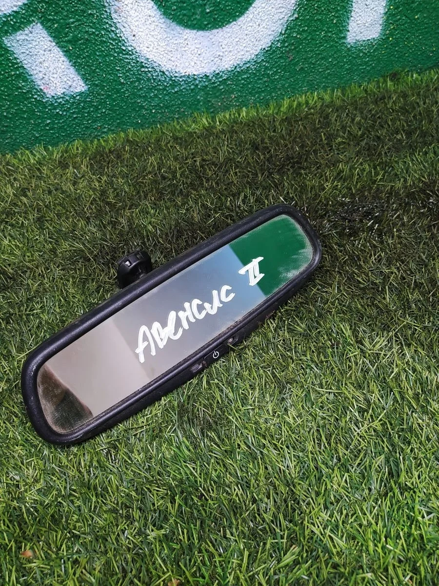 Зеркало заднего вида салонное Toyota Avensis 250