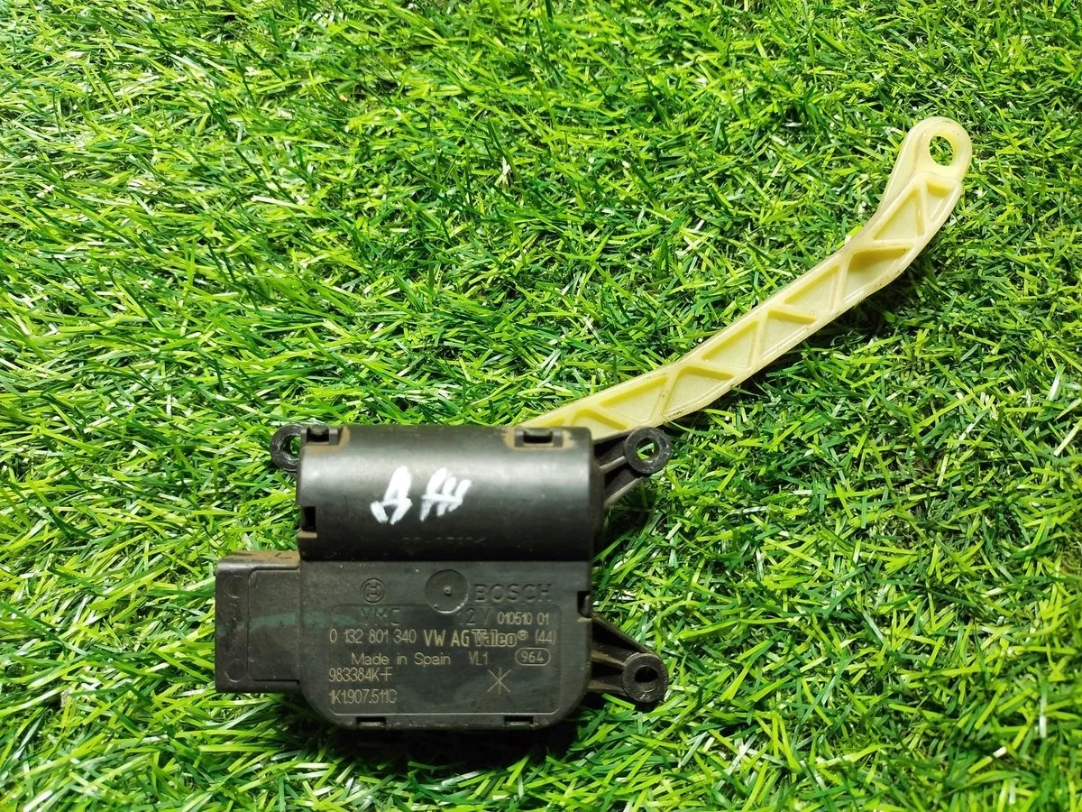 Сервопривод заслонок печки Volkswagen Jetta (NF) 6