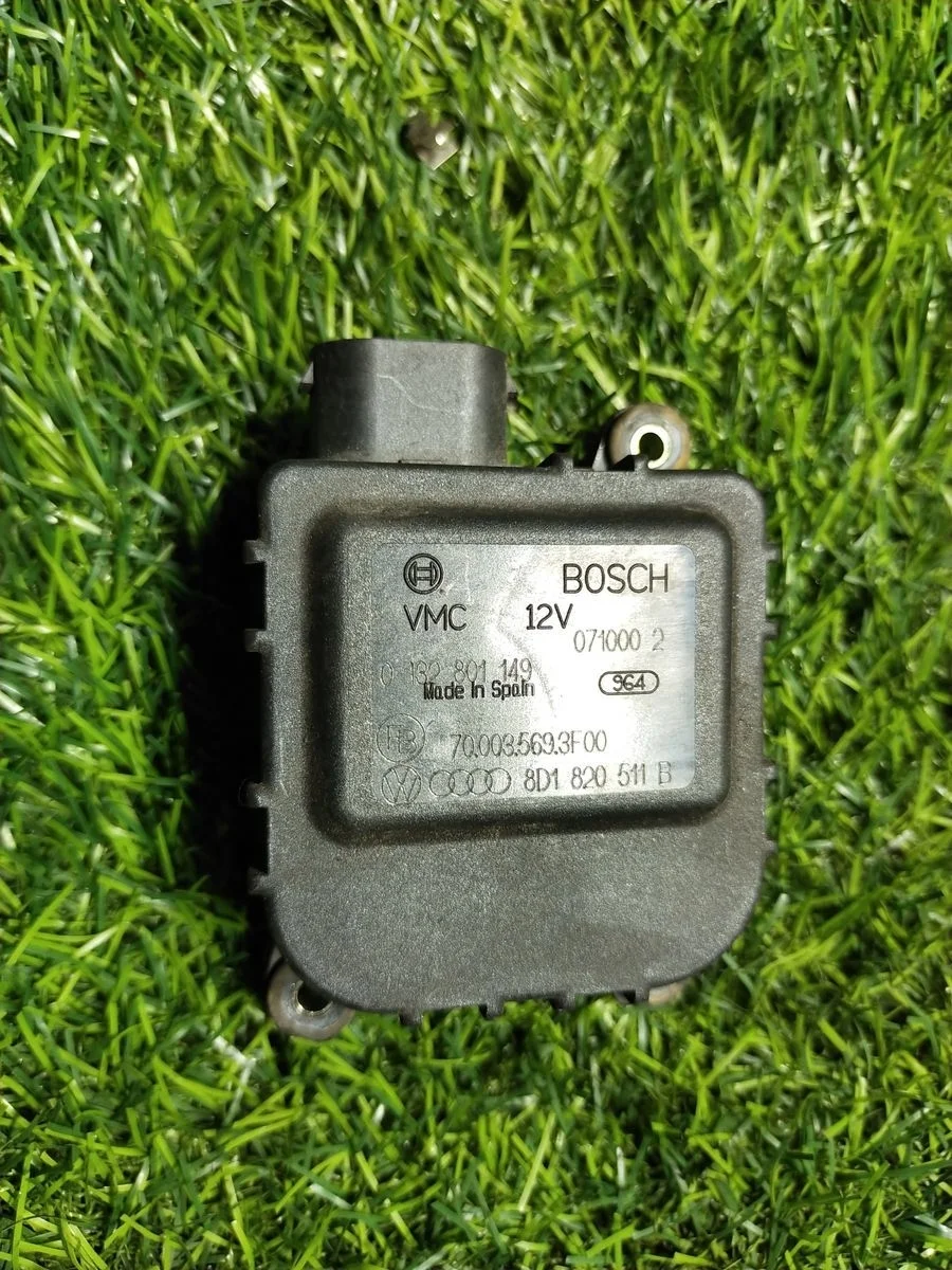 Сервопривод печки Volkswagen Passat (B5.5) V