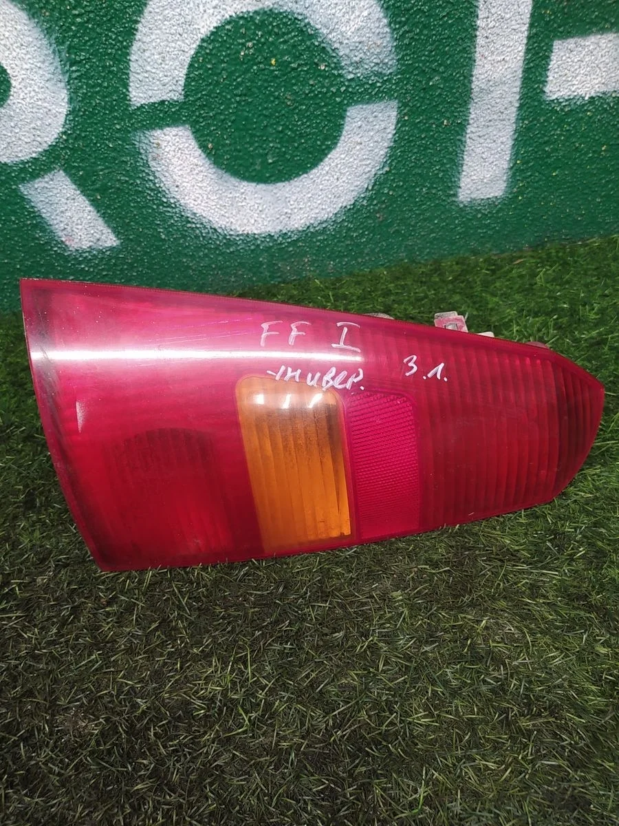 Фонарь задний левый Ford Focus 1