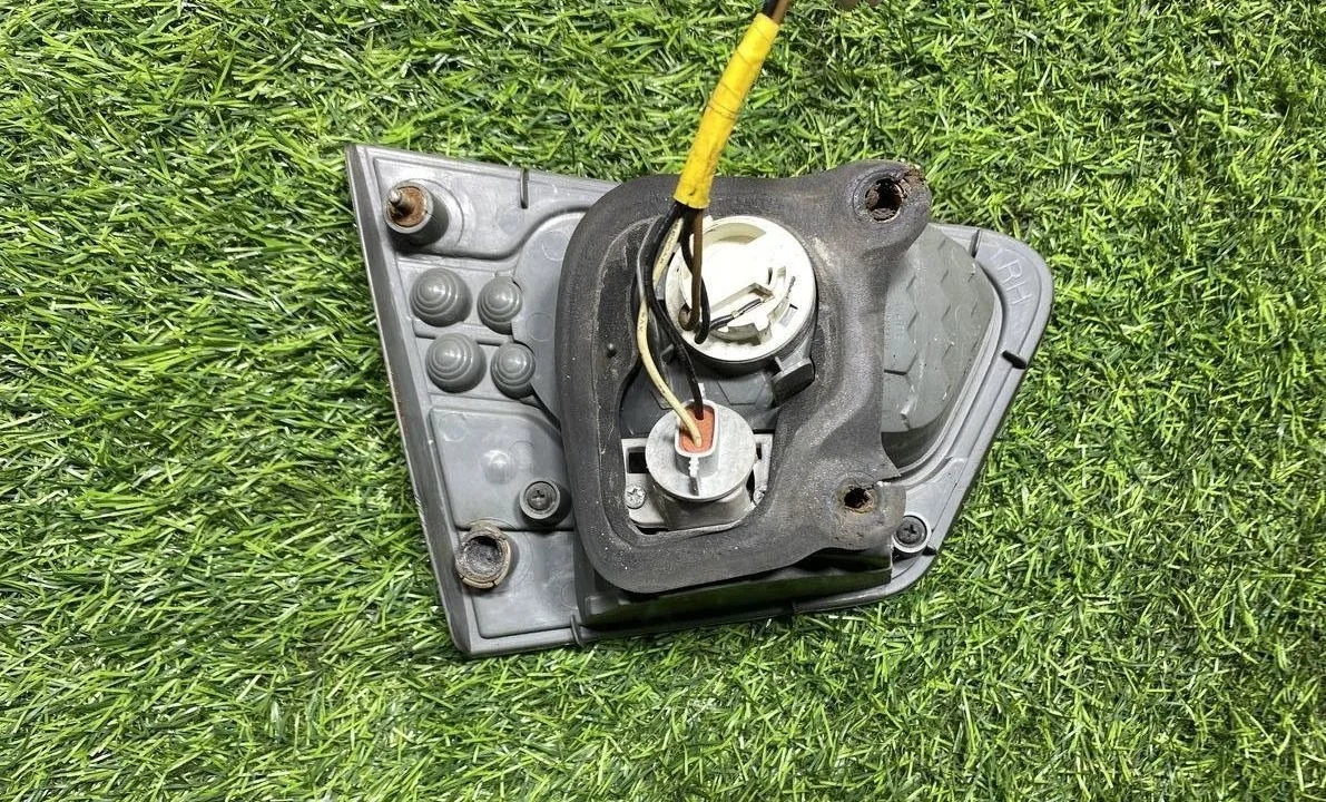 Фонарь правый Kia Rio