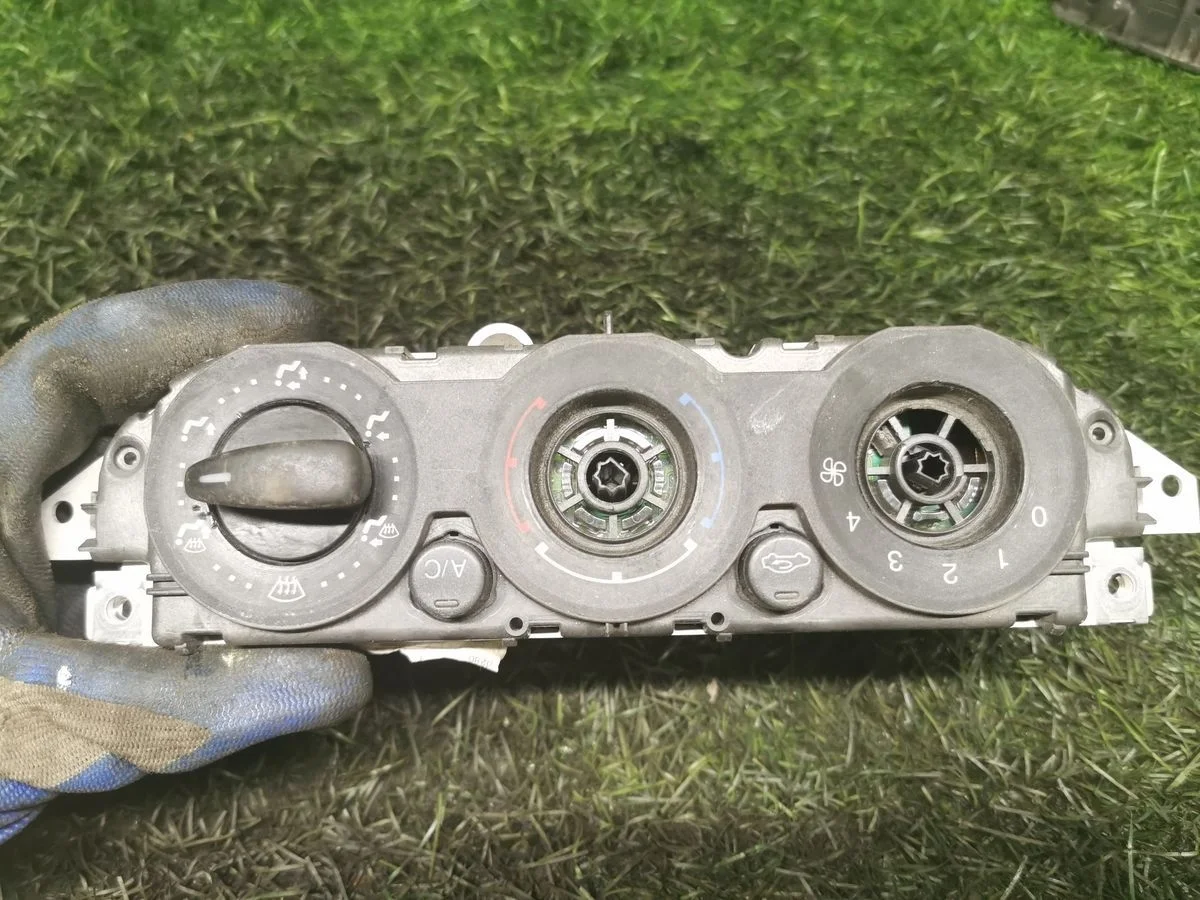Переключатель  отопителя Ford Focus (II) II