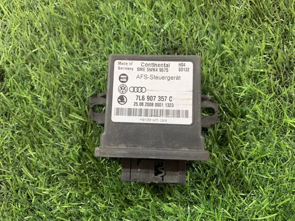 Блок управления светом Volkswagen Touareg