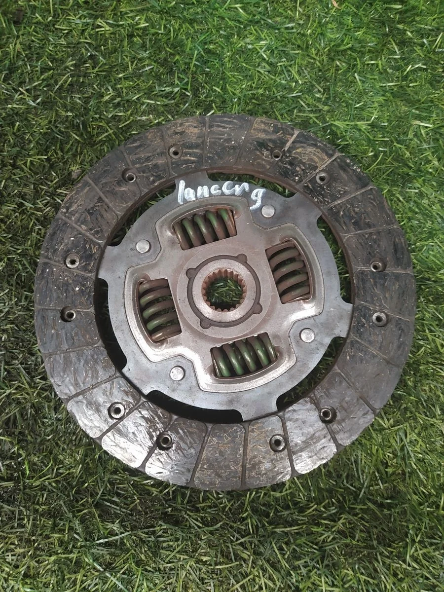 Диск сцепления Mitsubishi Lancer 9