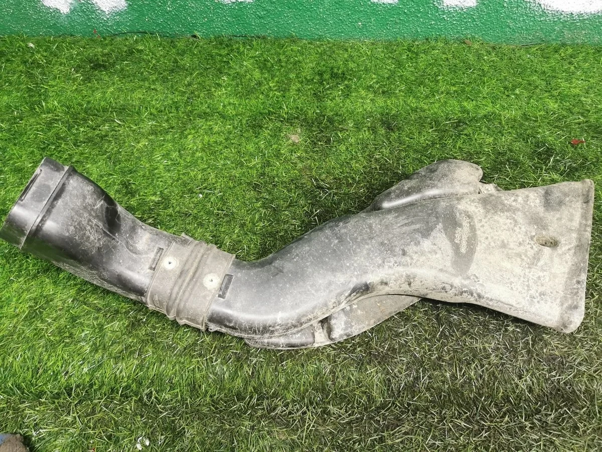 Патрубок воздушного фильтра Mitsubishi Outlander 2