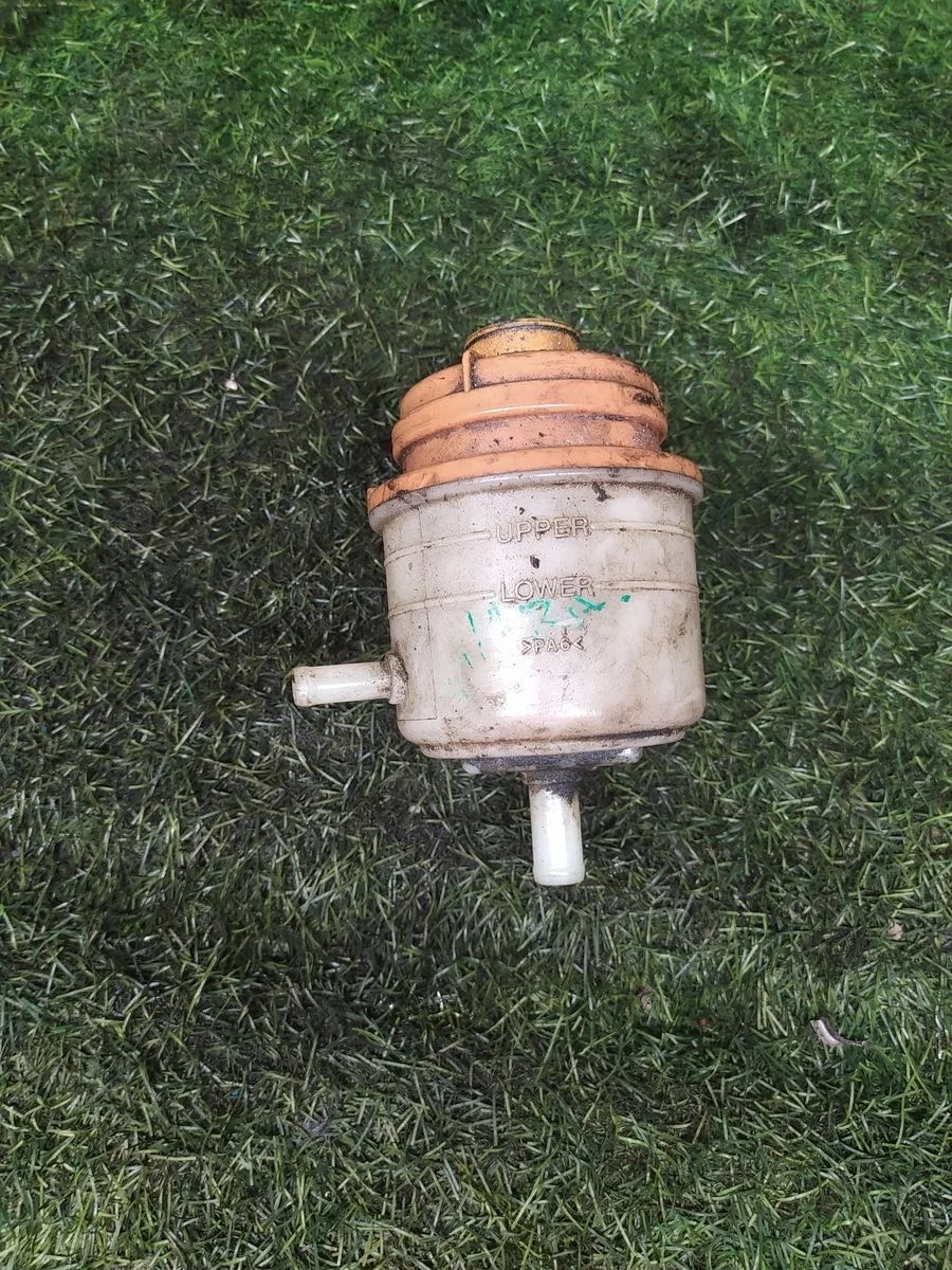 Бачок гидроусилителя Suzuki Grand Vitara