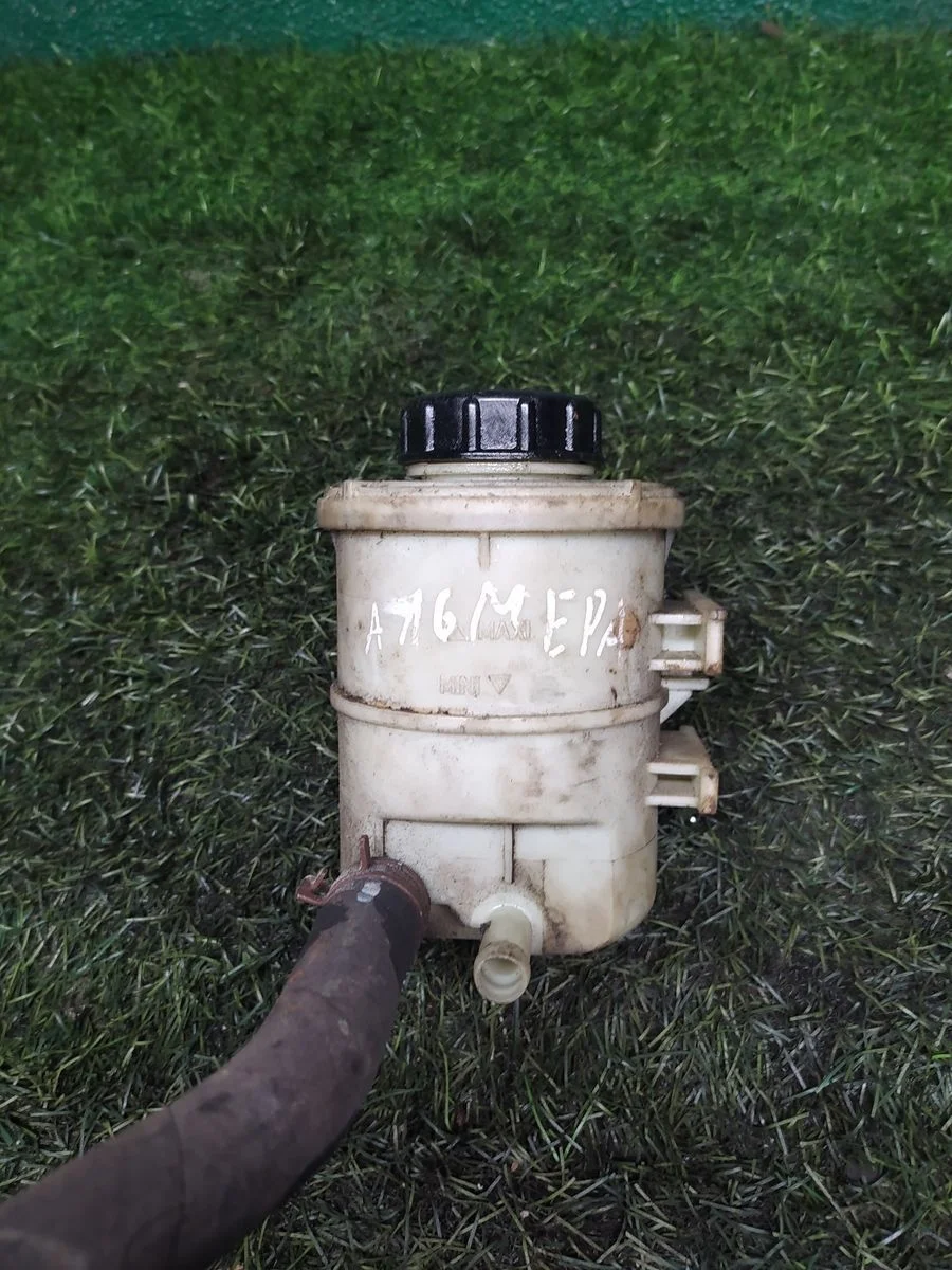 Бачок гидроусилителя Nissan Almera (G15)