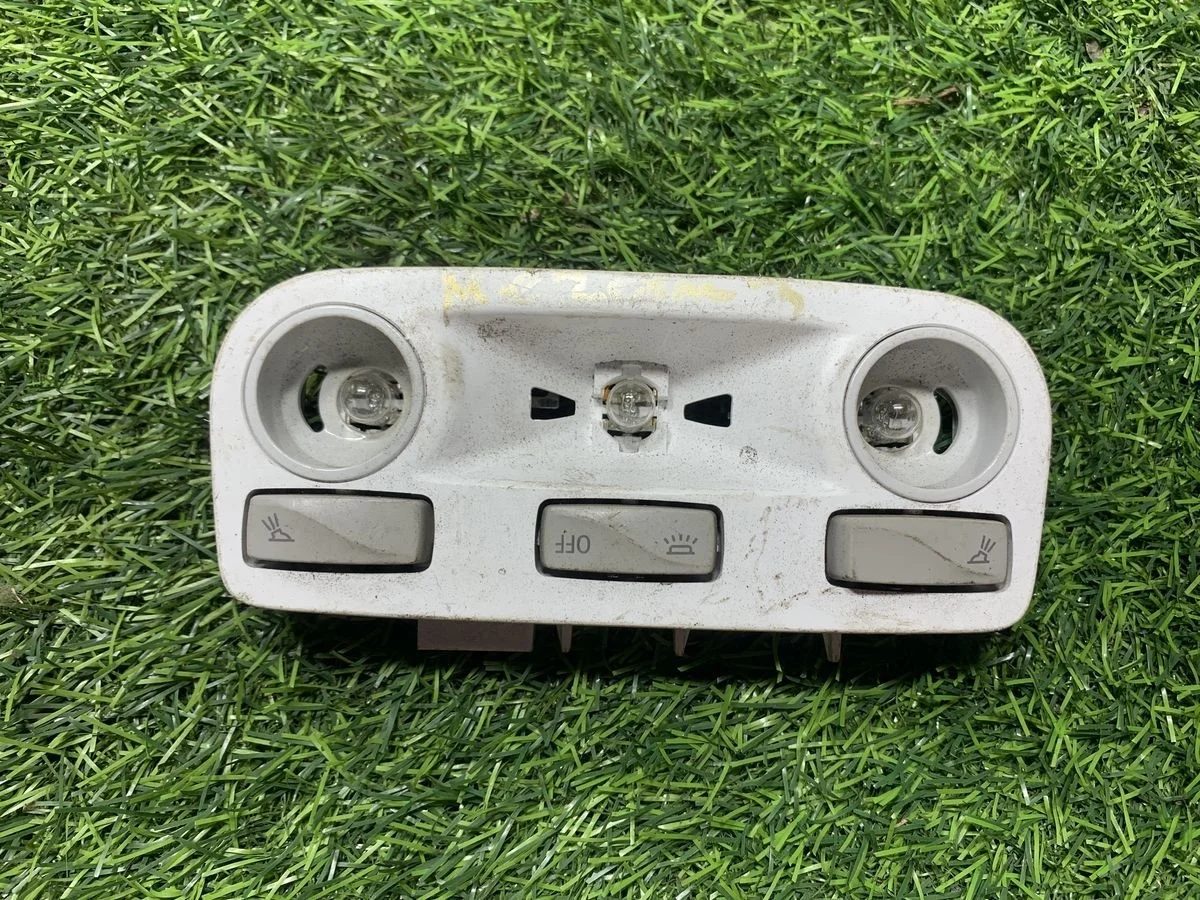 Плафон салонный Renault Megane 3