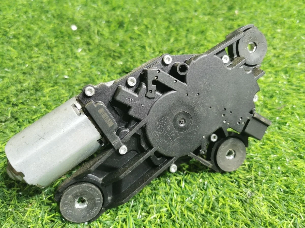 Двигатель стеклоочистителя Ford Focus (II) II