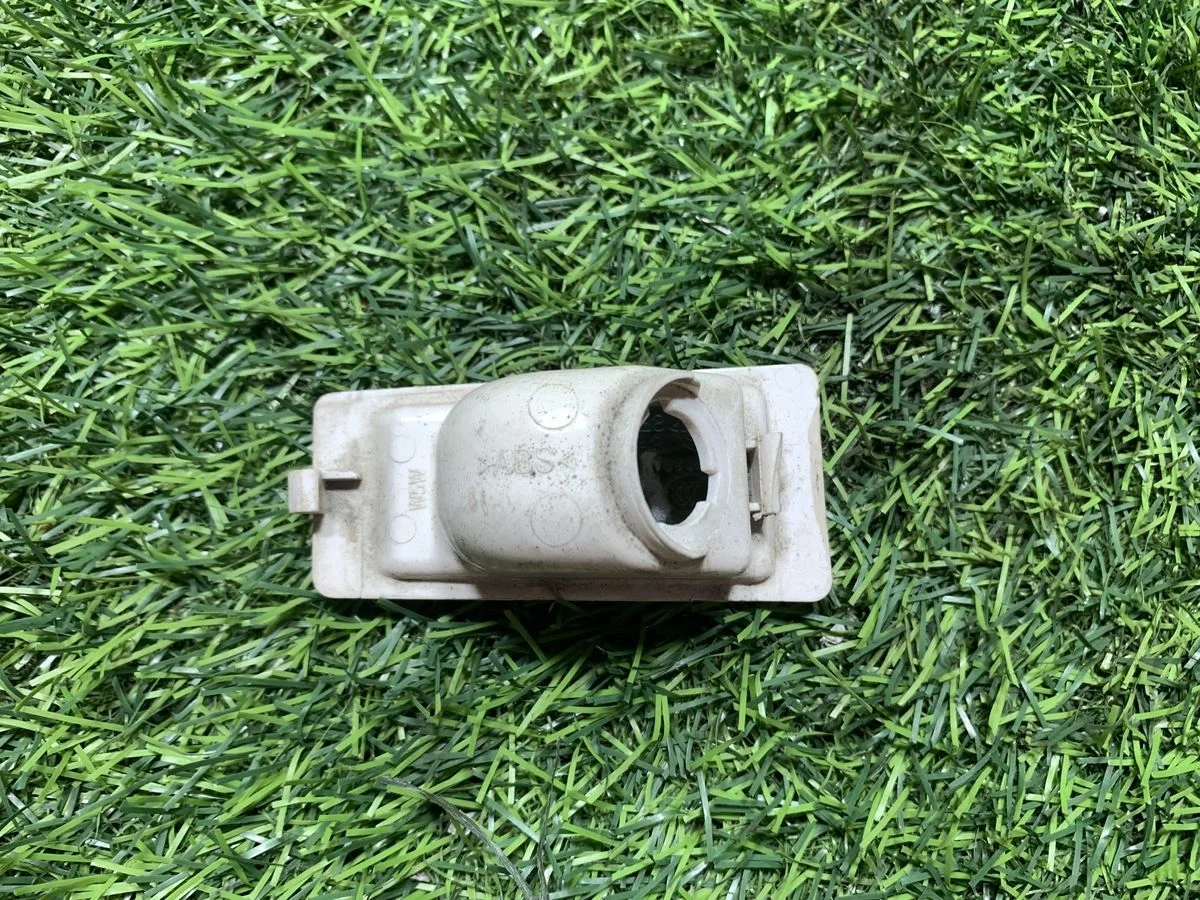 Плафон подсветки номера SsangYong Kyron