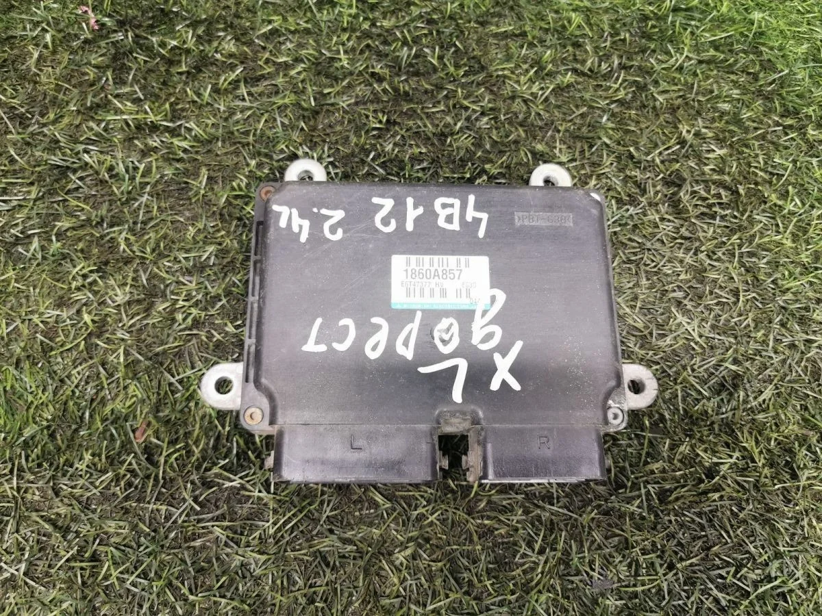 Блок управления двигателем Mitsubishi Outlander II