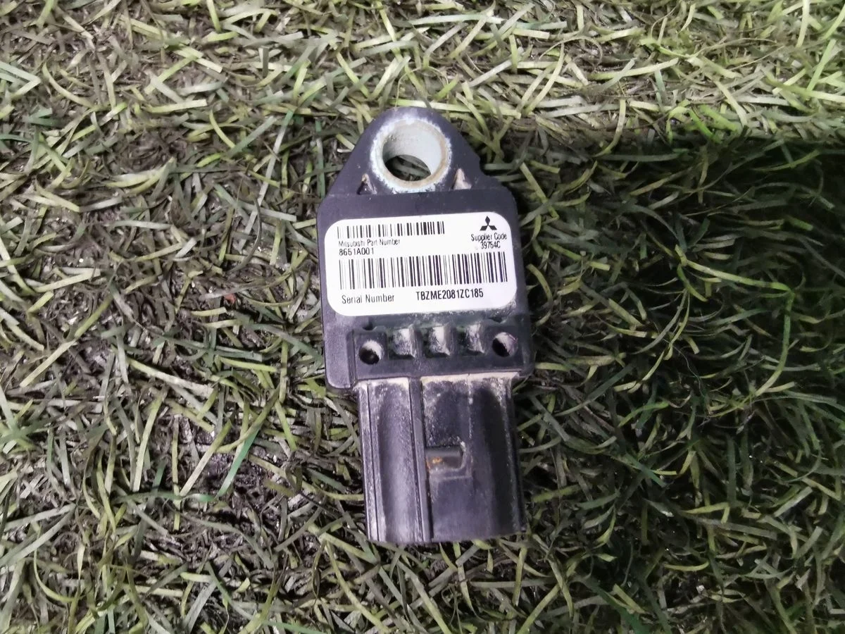 Датчик удара Mitsubishi Outlander (CW0W) II