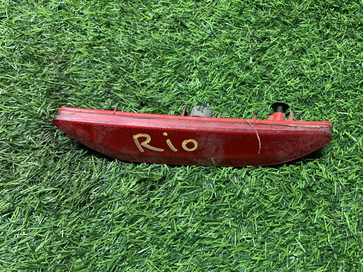 Катафот заднего бампера Kia Rio 3